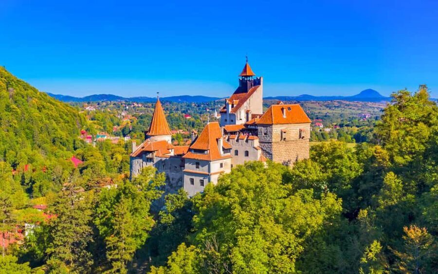 Tour: Bucharest to Peles & Dracula Castles & Medieval Brasov - Who Will Love This Tour?