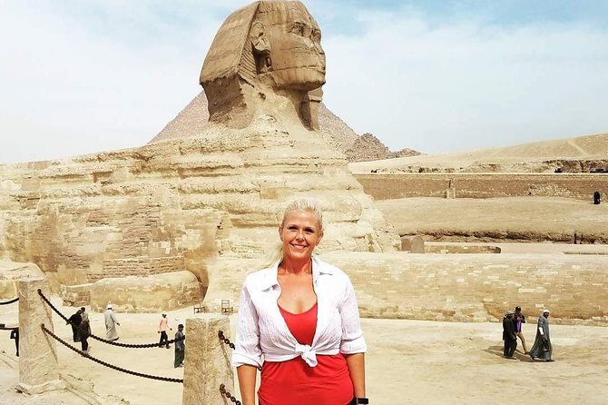 Tour Giza pyramids,Sphinx,Sakkara Pyramid,Memphis& Pyramid Inside - What Sets This Tour Apart