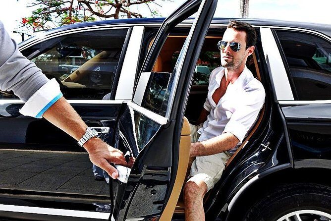 Transfer from Los Angeles City Center to LA Airport (LAX) - What Does the Transfer Include?