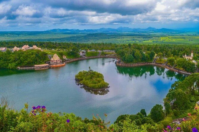 Tropical South West of Mauritius: Full-day All Inclusive tour (Visit to 3 parks) - First Impressions: What to Expect from the Tour