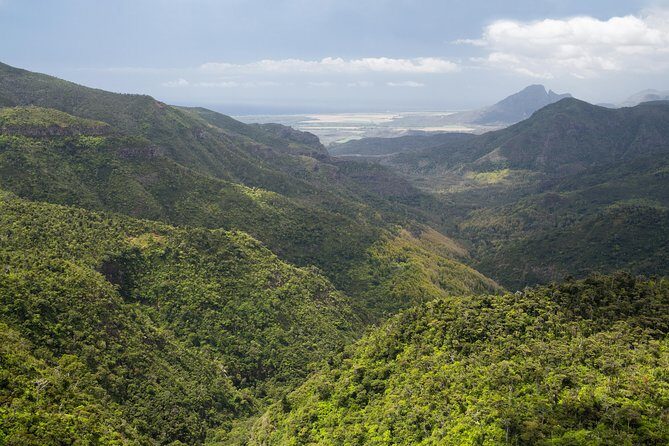 Trou-aux-Cerfs - Chamarel - Grand Bassin -Private Guided Tour (Min. 2 persons) - Delving into the Itinerary