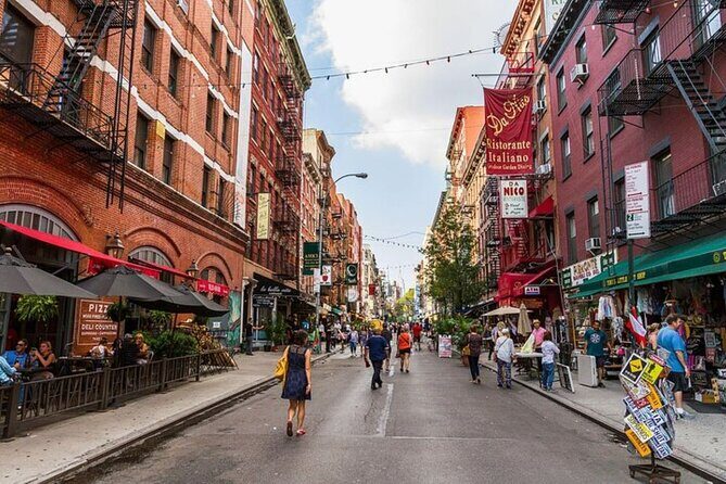 True Crime NYC: Mafia Walk w/Ret. NYPD Detective & Local Food - What to Expect at Each Stop