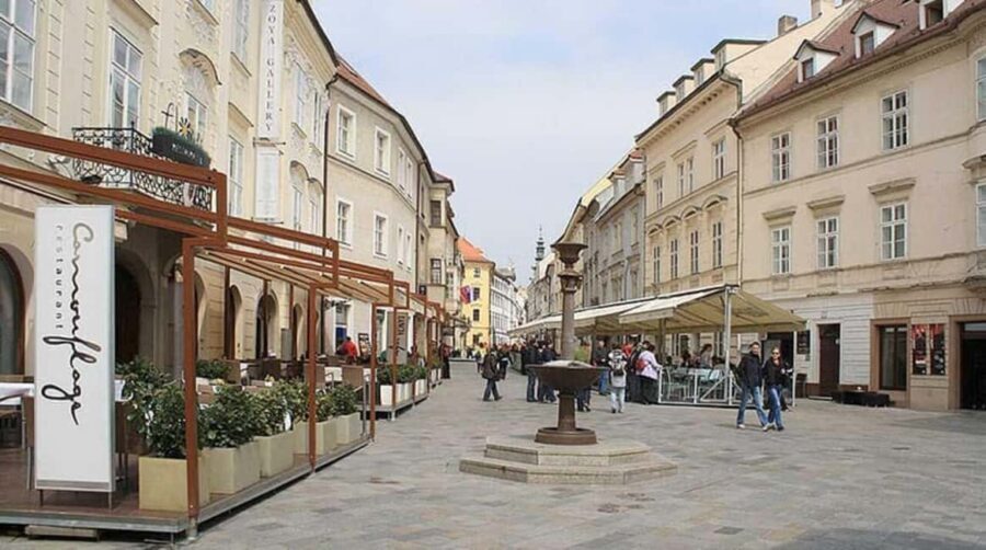 Two Capitals in One Day: Bratislava & Budapest from Vienna - From Bratislava to Budapest: The Scenic Drive