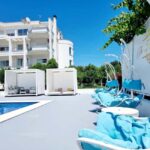 Ulcinj: relaxation by the pool - Who Should Consider This Experience?