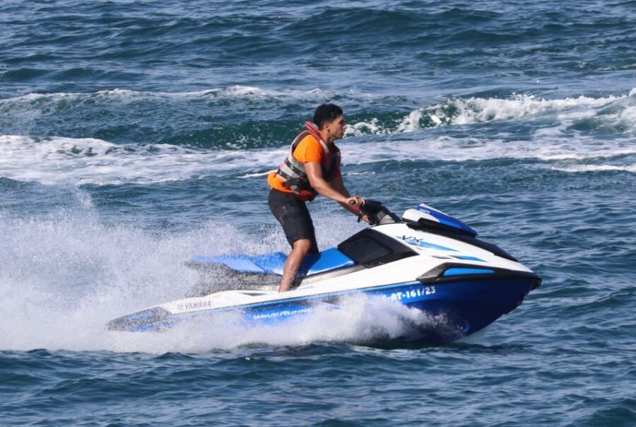 Valencia: Excursión en Moto de Agua + Paddle Surf - What Makes This Tour Special?