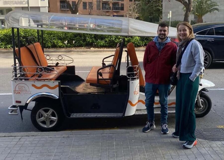 Valencia: Full Tuk Tuk Tour (2h) - Key Points