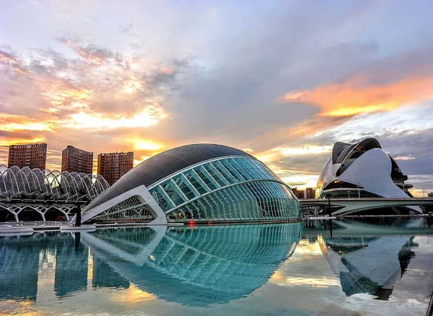 Valencia: House Hunting Guided Bike Tour - Who Will Love This Experience?
