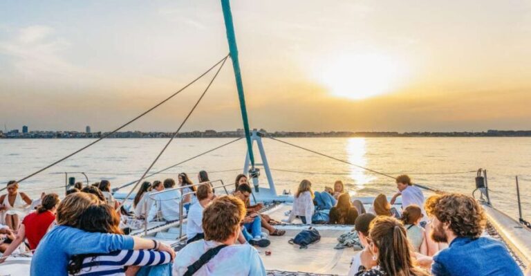 Valencia: Sailing Catamaran Cruise with Sunset Option and DJ - Itinerary Breakdown: What to Expect