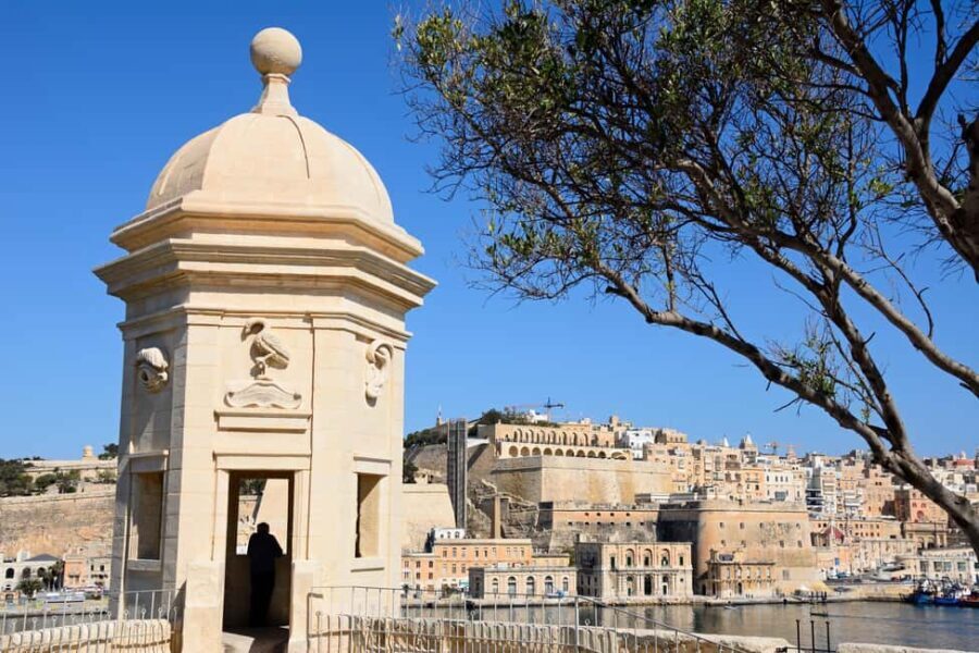 Vallettas Historic Charm: A Private Guided Walking Tour - The Value of a Private Guided Tour