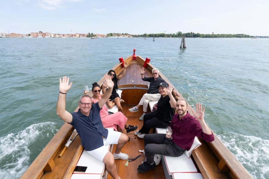Venice from another point of view: Sightseeing tour in a traditional boat. - The Itinerary Breakdown