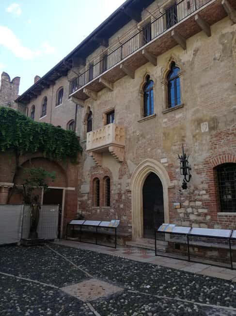 Verona Highlights Small Group Tour With an Expert Guide - Why This Tour Is a Great Deal
