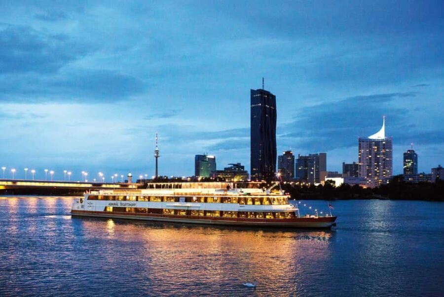 Vienna: 3.5-hour Danube cruise "Halloween Party" - The Live Music & Atmosphere
