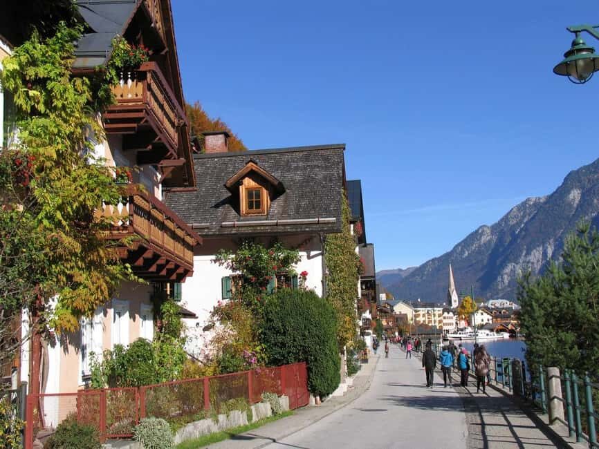 Vienna/Bratislava: Traunkirchen, Hallstatt & Salzburg Tour - The Itinerary in Detail