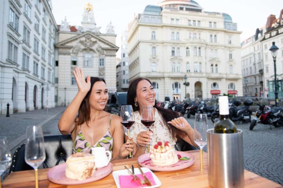 Vienna Candlelight Dinner Experience in a Classic Oldtimer - What Is the Vienna Candlelight Dinner Experience in a Classic Oldtimer?
