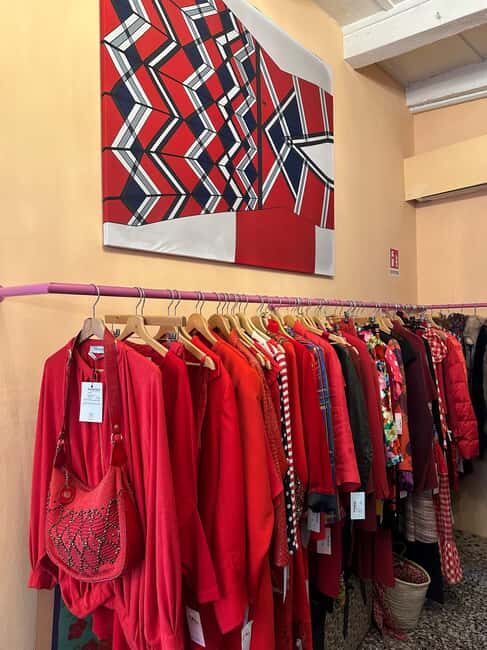 Vintage Shopping Tour with Breakfast - Why Choose This Vintage Shopping Tour?