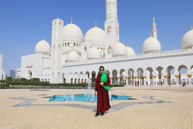 Visit To Ferrari World And Sheikh Zayed Mosque - What Makes This Tour Stand Out?