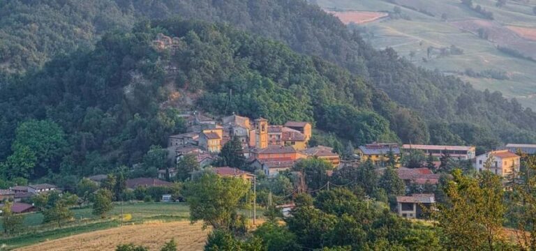 Visit to the medieval village of Trebecco Castle and the Church of St. Fermo - The Unique Features of the Church of San Fermo