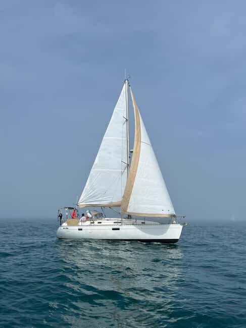 Votre voilier avec capitaine pour naviguer et vous baigner - The Itinerary: What to Expect