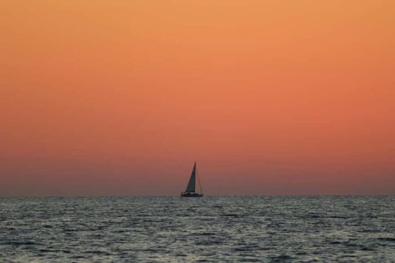 VRSAR: Private Night Boat Tour to Rovinj from Vrsar - The Sum Up