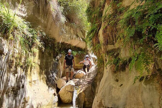 Wadi Hora and Wadi Bin Hammad Canyoning Adventure - Detailed Itinerary Breakdown