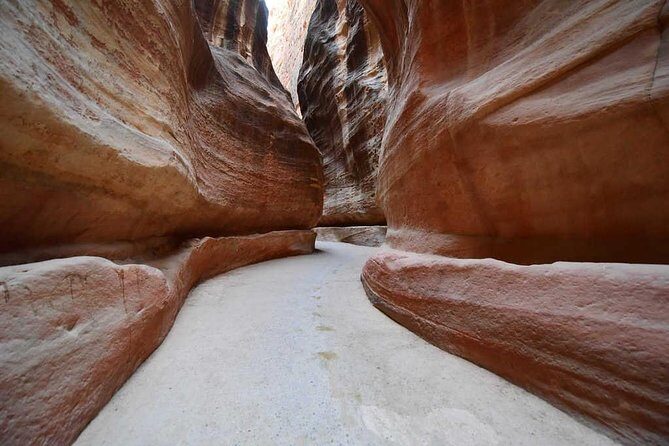 WadiRum & Petra Tour 02 Days / 01 Night From Eilat border - The Breakdown of the Tour: What to Expect