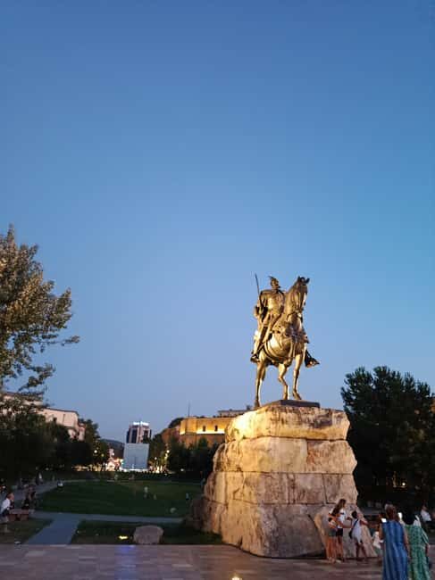 Walking tour of Tirana - discoveries, history, and culture (in FRENCH) - What Makes This Tour Stand Out?