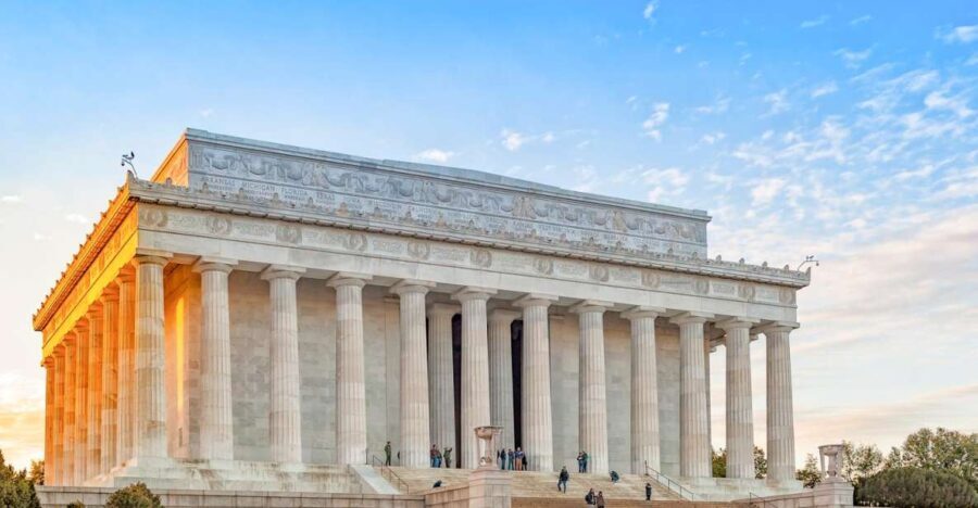 Washington DC: River Cruise & DC City Tour + Entry Ticket - Transportation and Group Dynamics