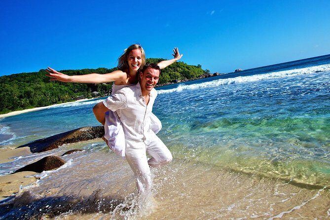 Wedding Photo / Honeymoon Praslin Seychelles - What You Can Expect During the Photoshoot