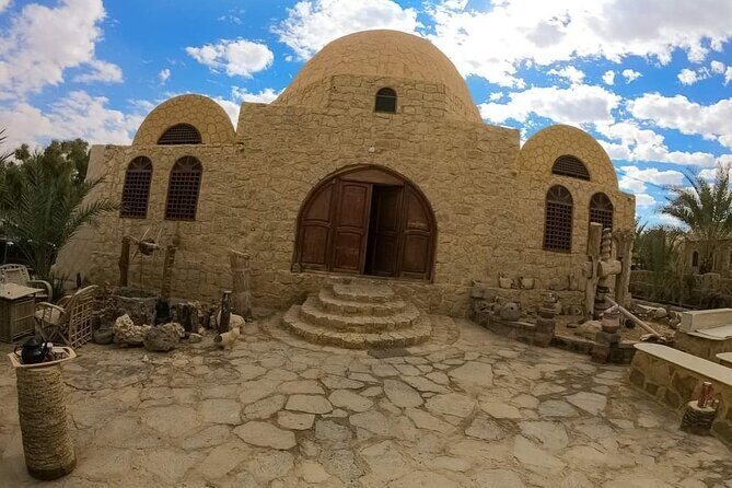 White Desert & Bahariya oasis 3 days 2 nights Tour from Cairo - Transportation and Group Size
