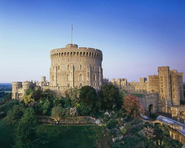 Windsor Castle with Pub Lunch and Private Transfer - Who Will Love This Tour?