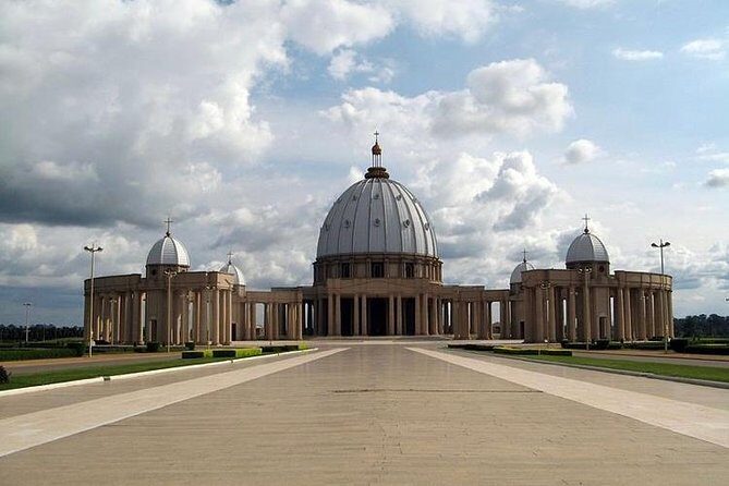 Yamoussoukro - Largest Cathedral in the World (Francais or English) - An In-Depth Look at the Tour