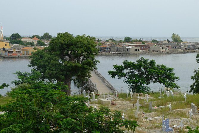 Your private driver & tour guide in Senegal-the shell island - Fadiout: The Shell Village