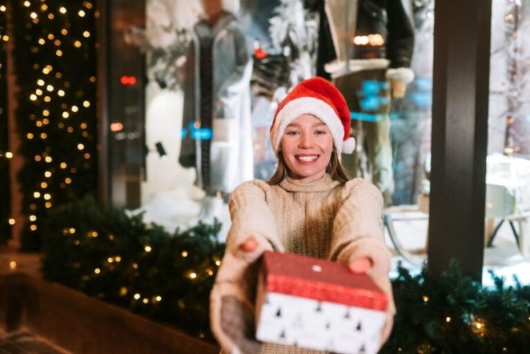 Yuletide Charm: A Southern Christmas Journey in Savannah - What’s Included & Practical Details
