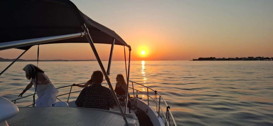 Zadar: Sunset Cruise by Vintage Boat with Wine and Snacks - The Itinerary: What to Expect
