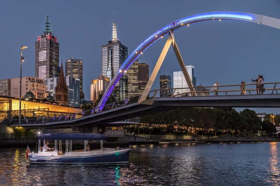 1.5Hr Yarra River Crown Flames and City Lights Cruise - Detailed Breakdown of the Experience