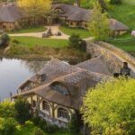 2 Day Hobbiton Waitomo Caves Raglan Private Tour from Hamilton - Exploring Day One: Middle-earth Meets Natural Wonders