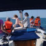 2 hrs Sailing tour with views on Burj Khalifa, Dubai skyline - What Sets This Tour Apart