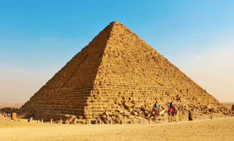 3 Days 2 Nights Package Visiting Cairo Highlights - Day 1: Arrival and Relaxation