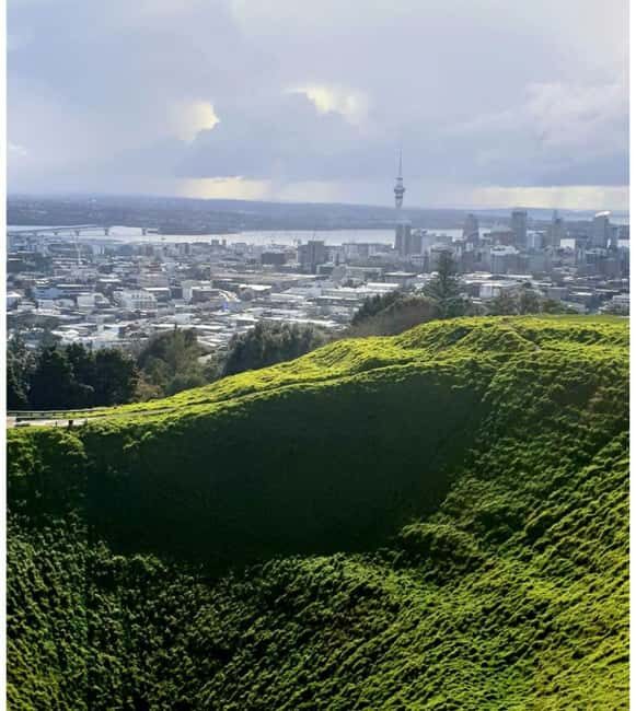 5 Hour City Excursion Unveiling Auckland's Treasures W Guide - Exploring Auckland in Comfort and Style