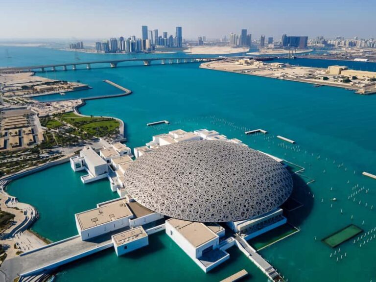 Abu Dhabi: Louvre Entry & Etihad Tower/Royal Palace Options - Exploring the Louvre Abu Dhabi