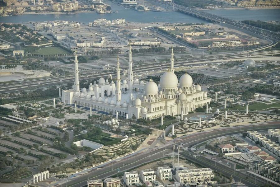 Abu Dhabi: Shared Helicopter Tour - The Experience: Views, Landmarks, and Atmosphere