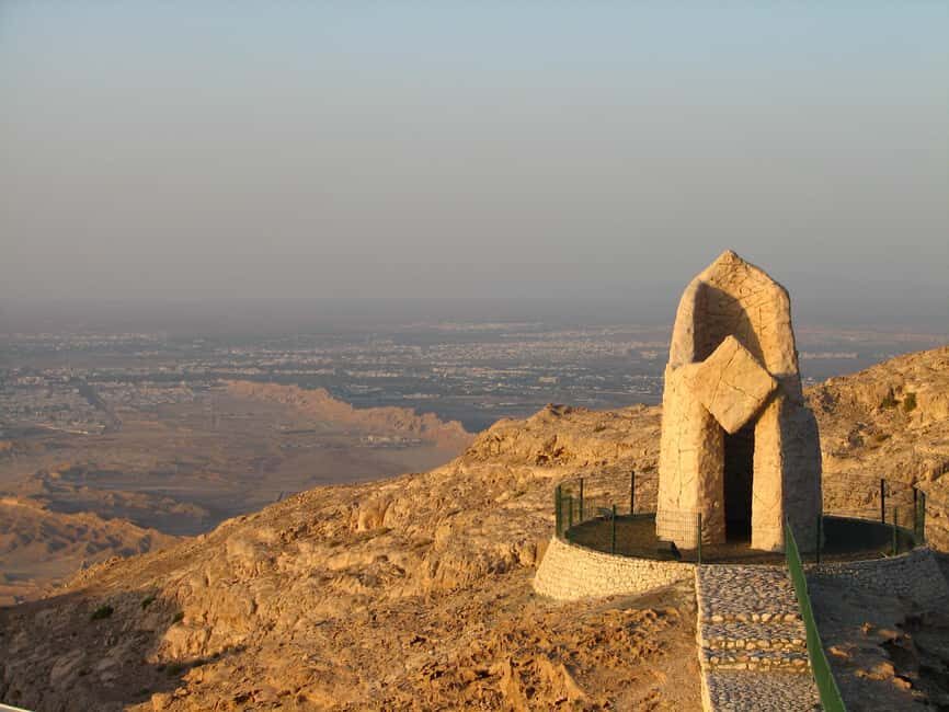 Abu Dhabi to Al Ain : From Royal Grounds to Mountain Peaks - What Makes This Tour Stand Out?