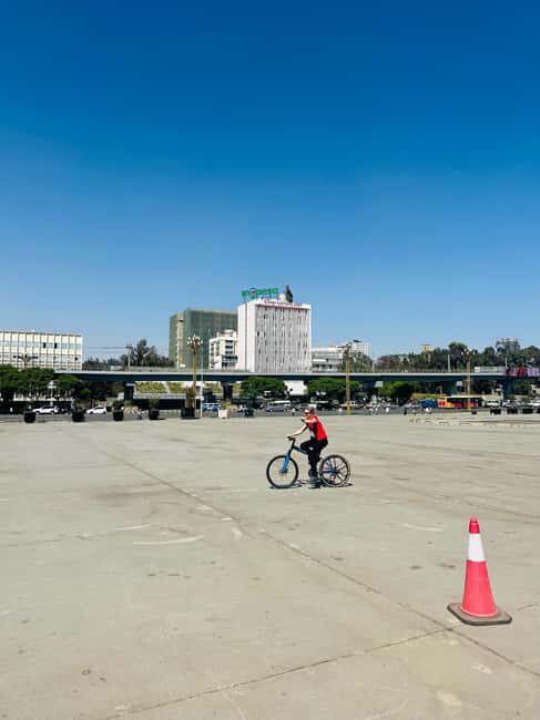 Addis Ababa: Open-bus Tour and Cycling - Cycling Through Addis Ababa