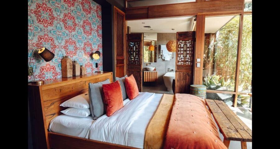 Adelaide Hills: Luxury Villa and Wine Tour Package - The Itinerary in Detail