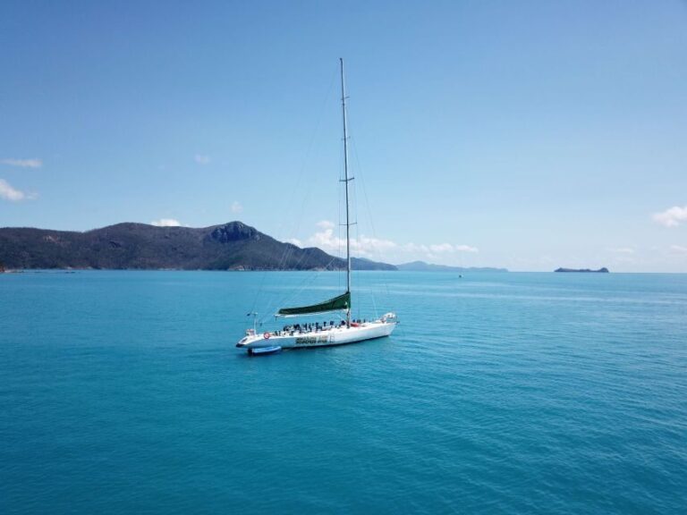 Airlie Beach: 2-Night Whitsundays Sailing Trip with Meals - Accommodation and Comfort