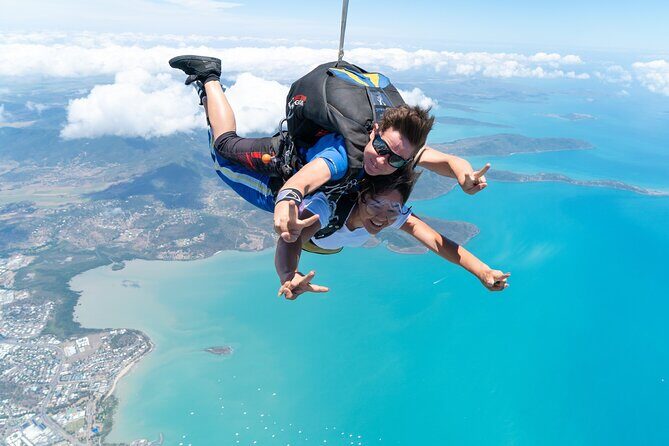 Airlie Beach Tandem Skydive Over the Whitsunday Islands - The Logistics: Timing, Group Size, and Cost