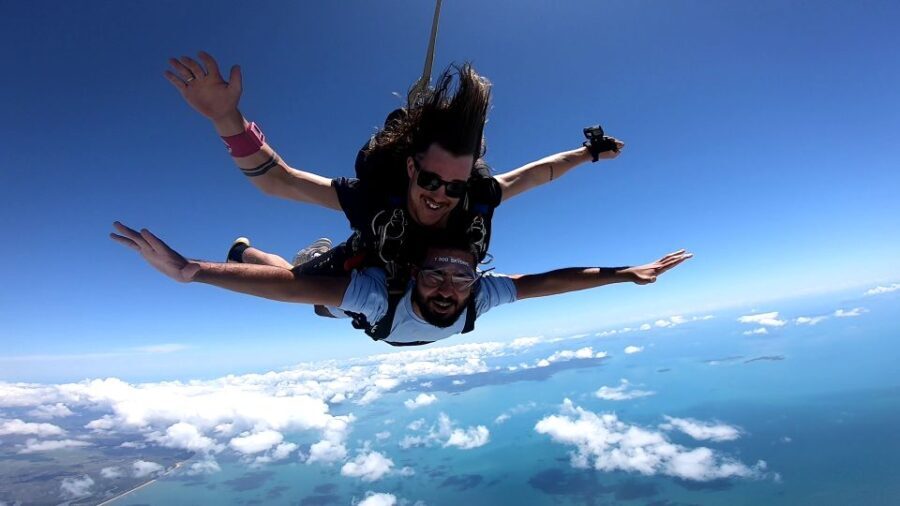 Airlie Beach: Tandem Skydiving Experience with Beach Landing - Additional Considerations