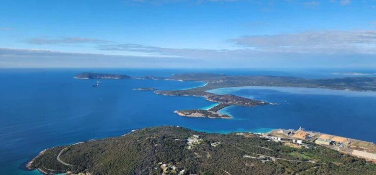 Albany: 20 min scenic helicopter flight - The Experience from a Traveler’s Perspective
