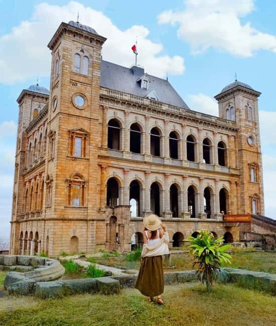 Antananarivo: Visit to the Queen's Palace and panoramic view All Inclusive - A Full Breakdown of the Tour Experience