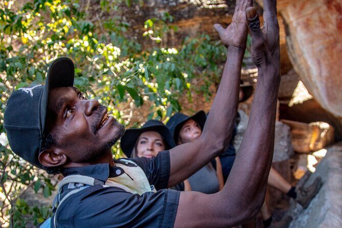 Arnhem Land Yingana Injalak Hill Full Day Tour from Jabiru - FAQs